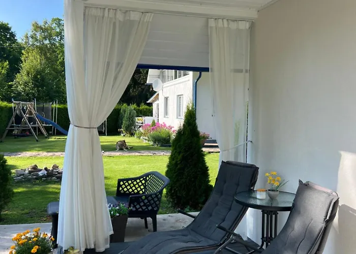 Luxury Countryside House 2 Min Walk To The Ferienhaus Narva-Jõesuu